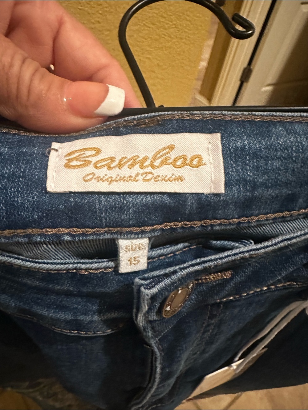 Bamboo NWT Size 15 Stretch Embroidered Flare Jeans Y2K Boho Dark wash - Picture 4 of 5